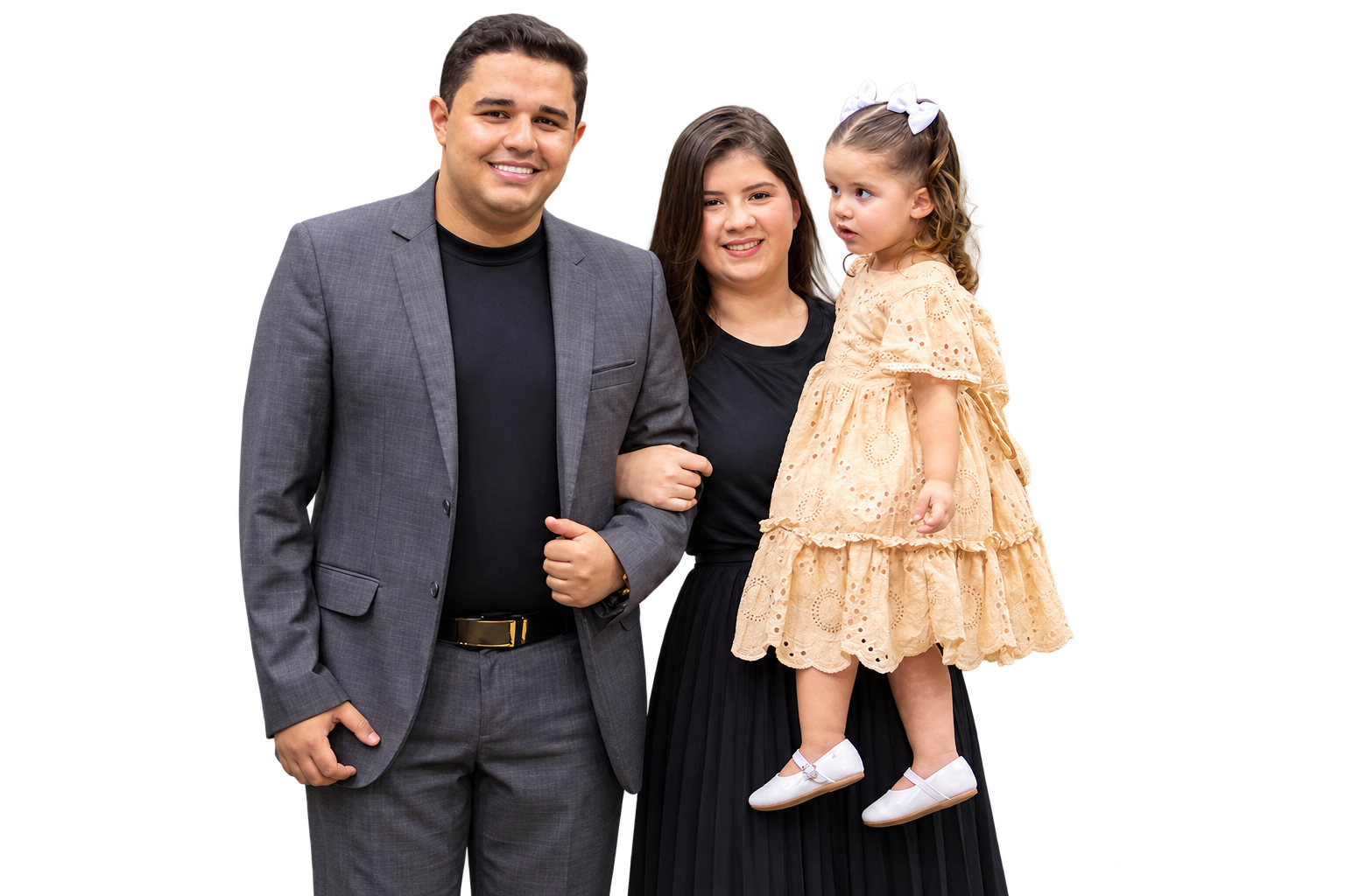 Rafael Fernandes e Beatriz Fernandes ao lado da filha